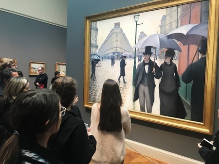 Students learn about artwork at the Art Institute of Chicago.